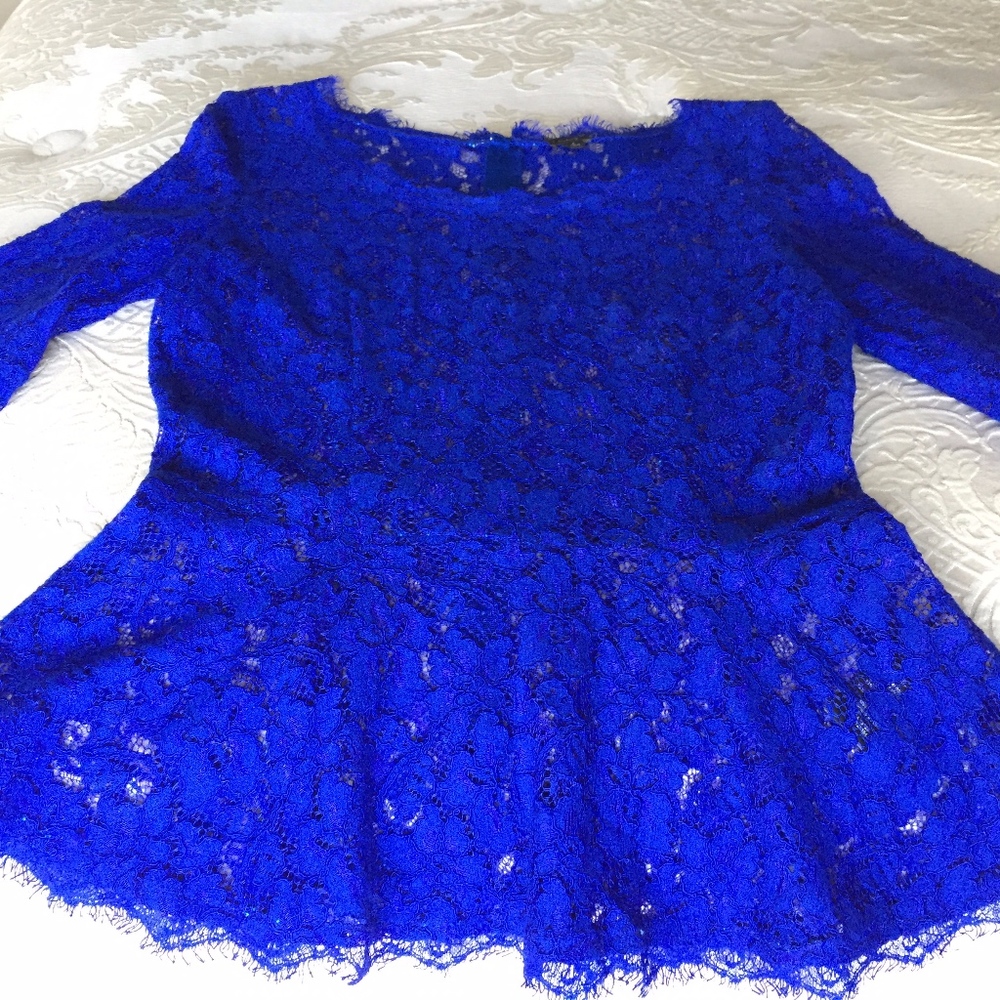 Aritzia Babaton Lace Peplum Blouse - Size 8